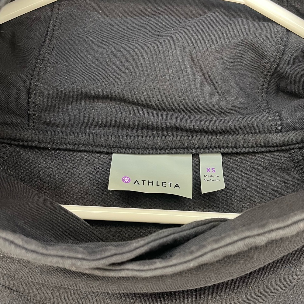 Athleta Cowl Neck Sweater Top charcoal/black ribbed detail kangaroo pocket wm xs - Picture 3 of 6